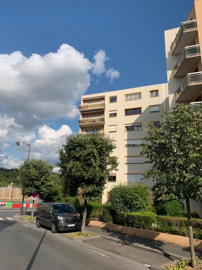 Grand Appartement A Louer Vue Sur Seine Melun Exterior photo